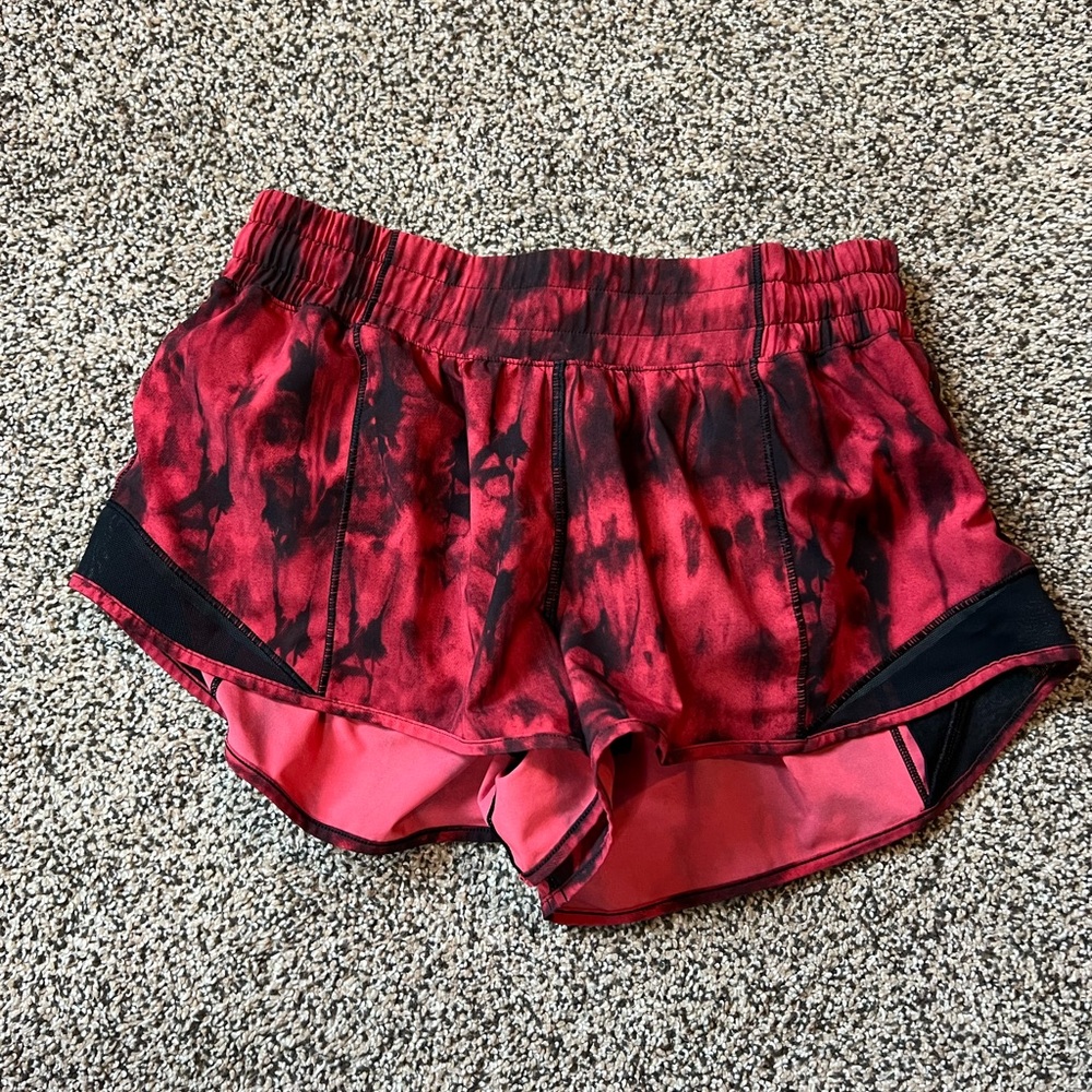 Game day Lululemon hotty hot shorts